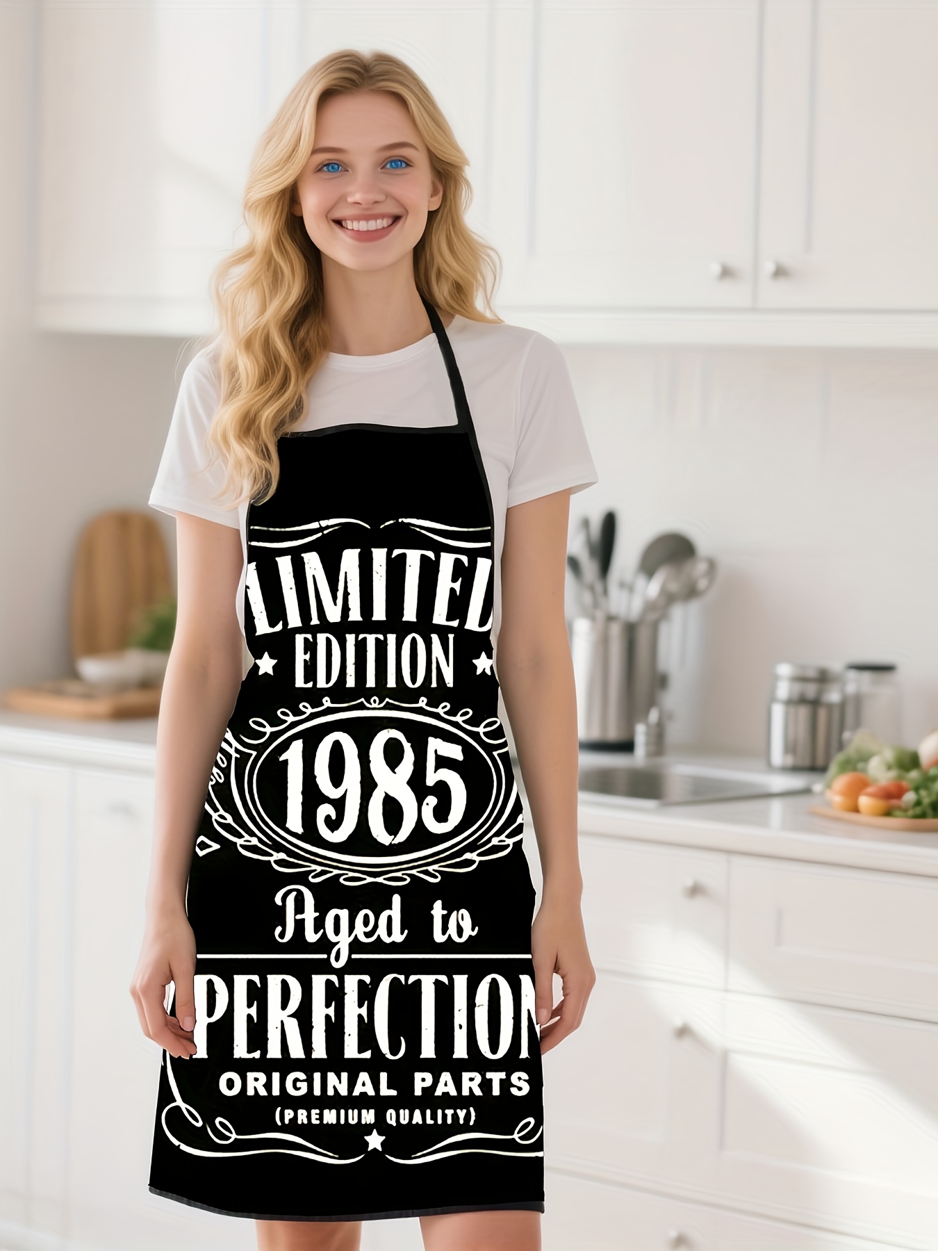 Eine Küchenschürze mit schwarz – Kitchen Baking Background Bewertung und Preis